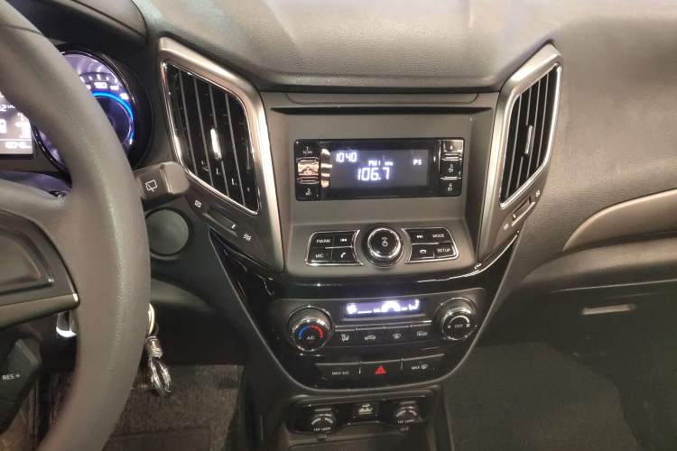 Used Changan CS15 2016 1.5L Automatic Fashion Edition
