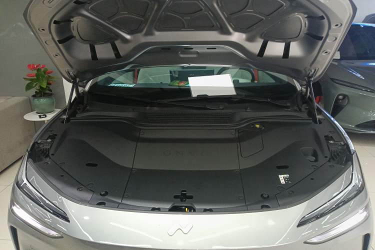 Used ONVO L60 2024 60 kWh Rear-Drive Version
