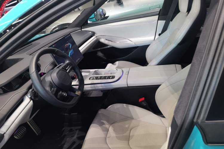 Used  SU7 2024 Four-Wheel-Drive Max Founder's Edition
