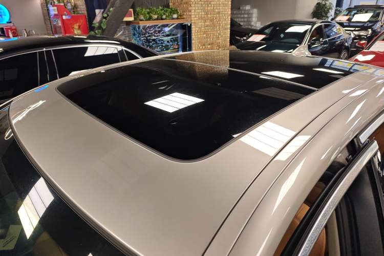 Used BMW 7 Series 2017 730Li Leading Model
