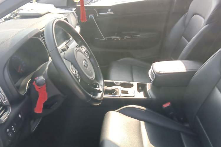 Used Kia KX5 2017 1.6T Automatic Two-Wheel Drive 15th Anniversary Special Edition DLX