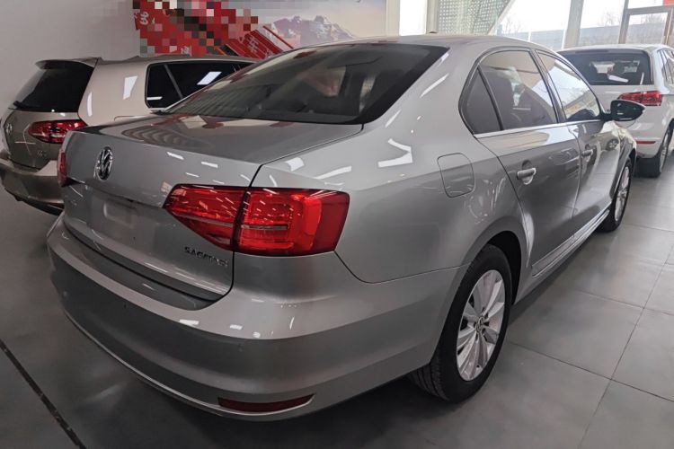 Used Volkswagen Sagitar 2015 1.6L Automatic Comfort Model
