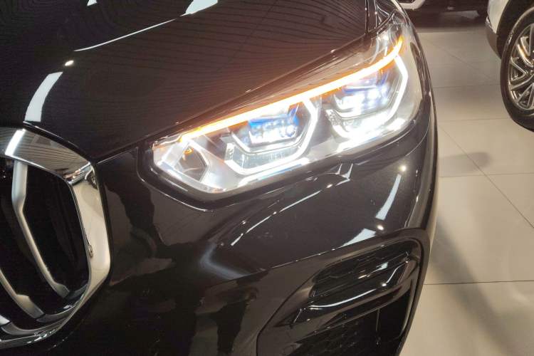 Used BMW X5 2022 Restyled xDrive 30Li Luxury Version M Sport Package