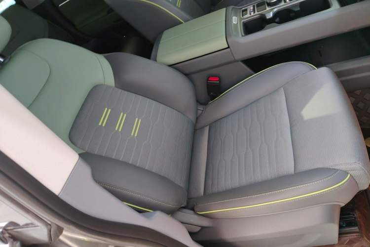 Used Beijing Auto BJ40 2024 2.0T All-New Blade Hero Edition Climber
