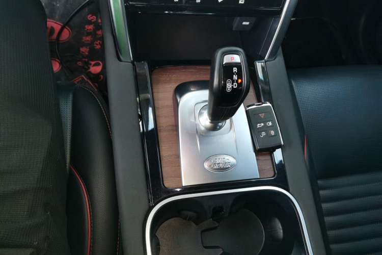 Used Land Rover Discovery Sport 2020 249 PS R-Dynamic Performance Edition
