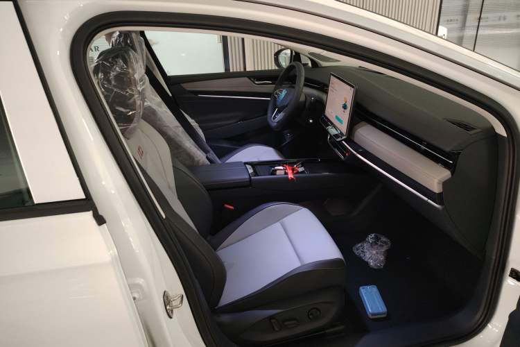 Used Volkswagen ID.7 VIZZION 2024 AIR model