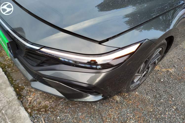 Used Hyundai Elantra 2023 1.5L CVT LUX Prestige Edition
