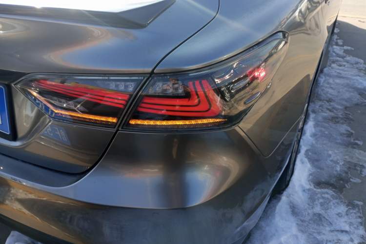 Used Toyota Camry 2019 Dual-Engine 2.5 HG Luxury Edition China VI Standard
