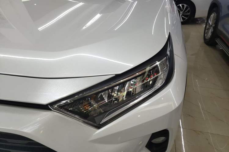 Used Toyota RAV4 2021 2.0L CVT Two-Wheel Drive Fashion Edition