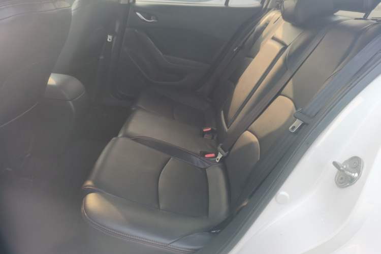 Used Mazda Mazda 3 Axela 2017 Sedan 1.5L Manual Luxury Model Emission Standard China V
