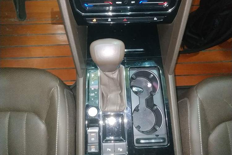 Used Volkswagen Viloran 2020 330TSI Luxury Edition
