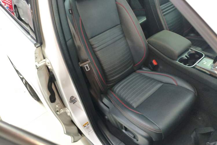 Used Land Rover Discovery Sport 2020 249 PS R-Dynamic Performance Edition
