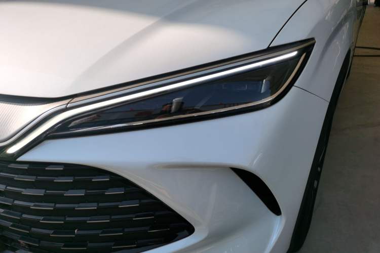 Used BYD Song L DM-i 2024 112 km Leading Edition
