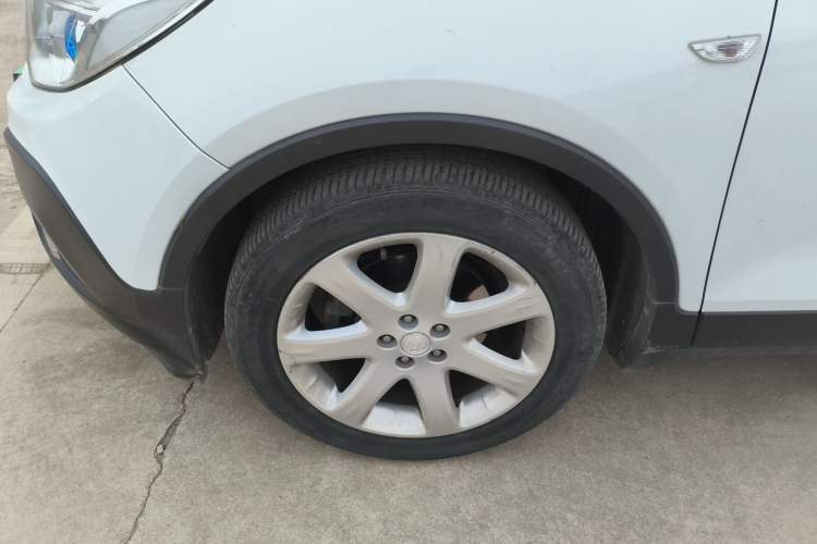 Used Buick Encore 2015 1.4T Automatic Two-Wheel Drive Urban Elite Version
