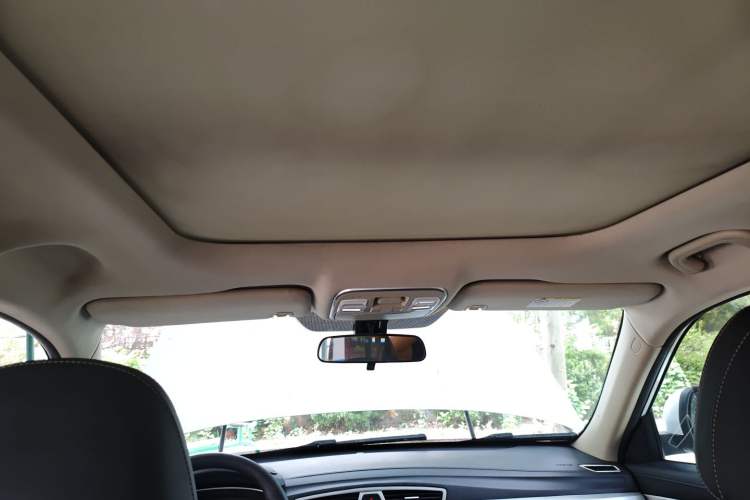 Used Geely Auto Emgrand X7 Sport 2018 1.8TD Automatic Two-Wheel Drive Smart Connect 4G Internet Edition
