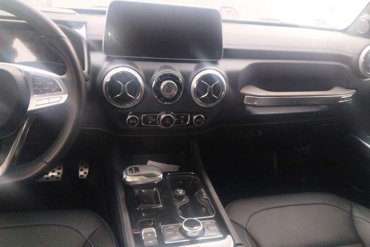 Used  BJ40 2024 2.0D Blade Hero Glory Edition
