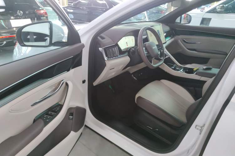 Used BYD Song PLUS New Energy 2025 DM-i 112KM Prestige Model
