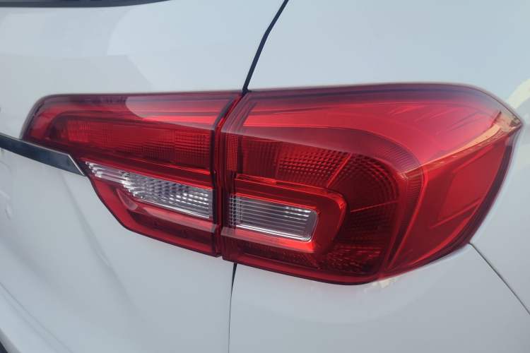 Used Haval M6 2017 1.5T Automatic Two-Wheel Drive Elite Model
