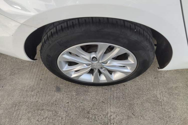 Used Buick Verano 2018 Sedan 20T Dual-Clutch Leading Model