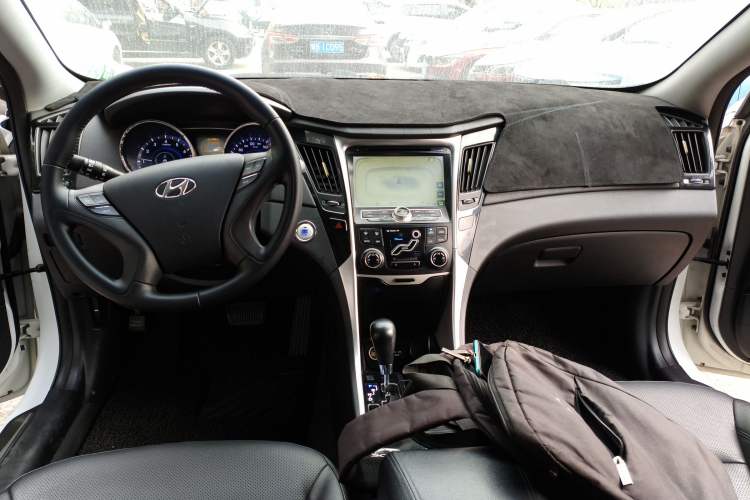 Used Hyundai Sonata 2014 2.0L Automatic Luxury Edition
