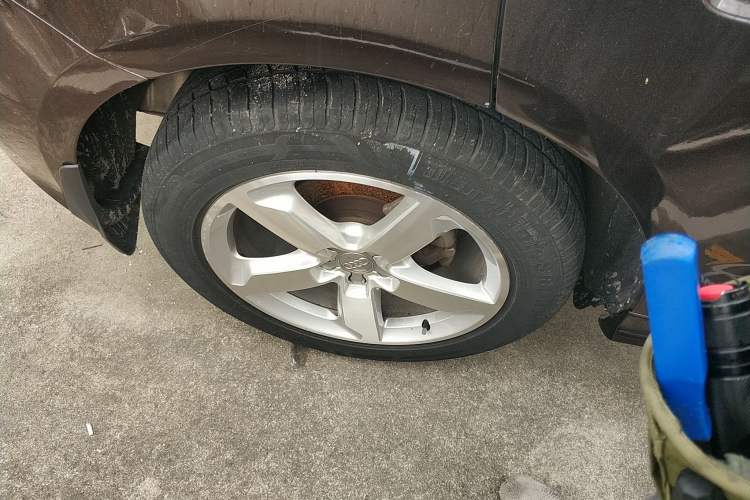 Used Audi Q5 2017 Plus 40 TFSI Ambition Model
