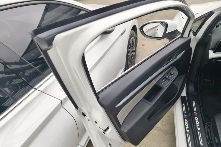 Used Volkswagen Golf 2023 Facelift 280TSI DSG Pro