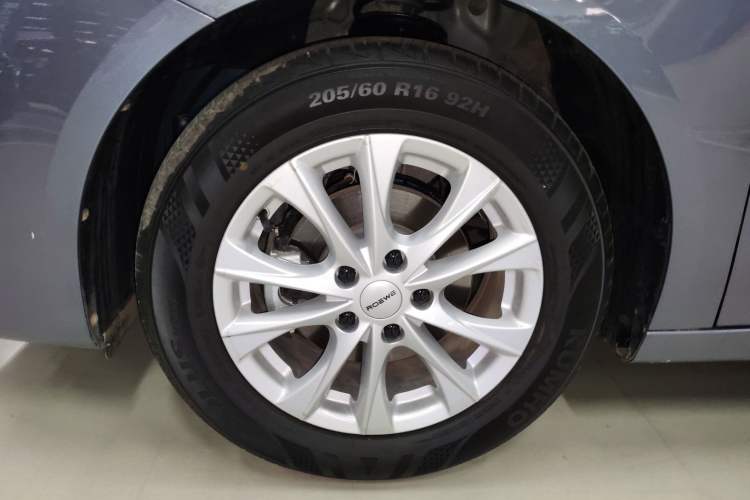 Used Roewe i5 2023 1.5L Manual Comfort Edition