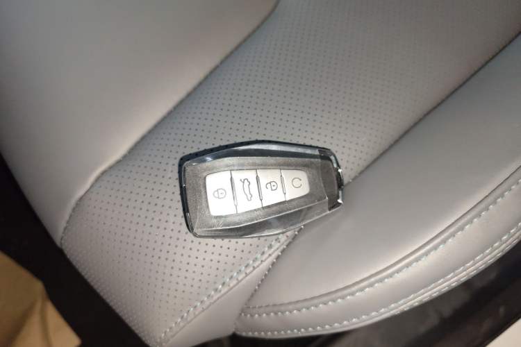 Used Geely Auto Emgrand X7 Sport 2026 Model 1.5TD Aspirational
