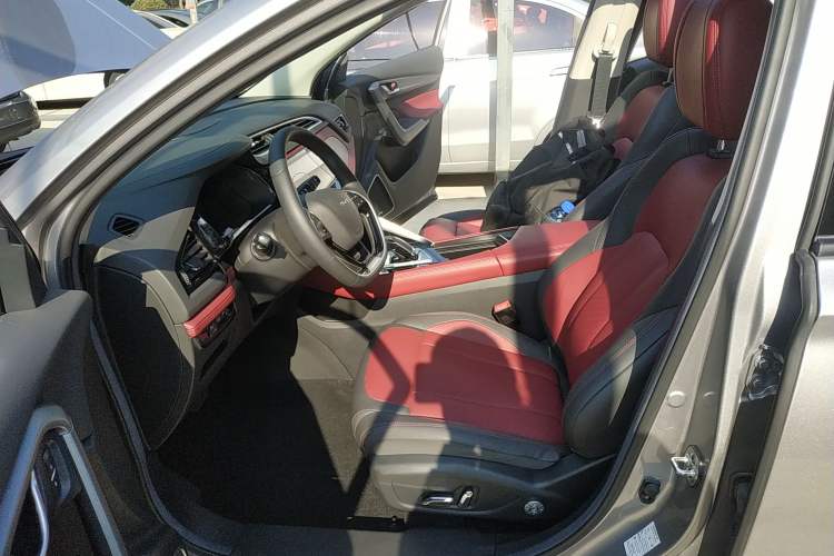 Used Dongfeng Aeolus AX7 2021 1.6T Automatic Zhiyue Edition
