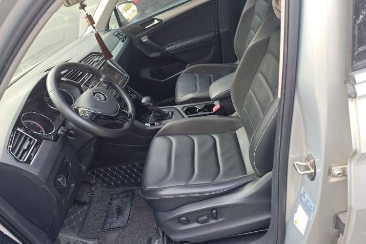 TDK.VehicleDetails.img