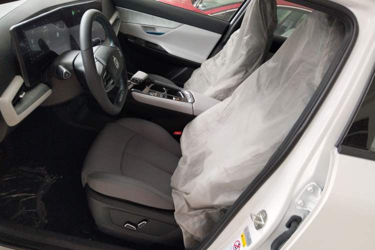 Used Changan UNI-T 2023 Second-Generation 1.5T Prestige Model
