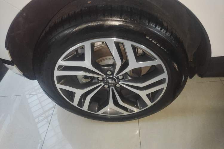 Used Land Rover Range Rover Evoque 2023 Aurora L 249 PS Luxury Edition