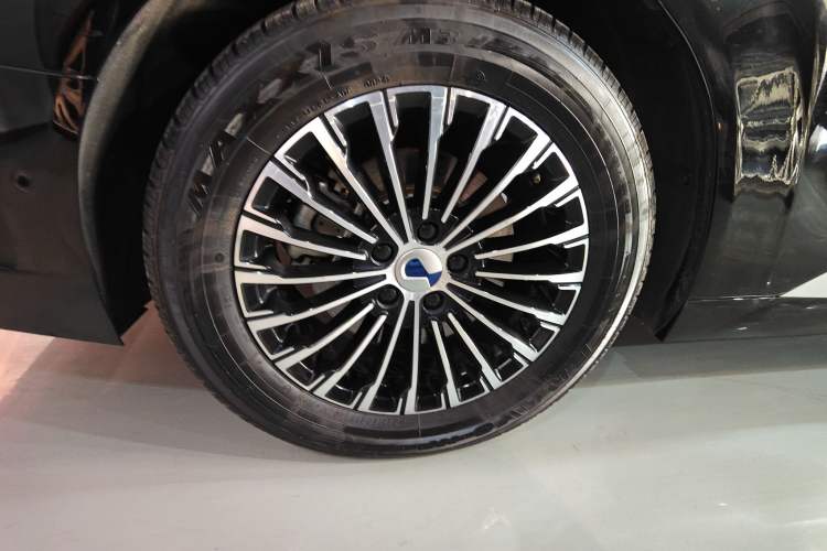 Used Denza D9 2022 DM-i 970 Four-Wheel Drive Flagship Model