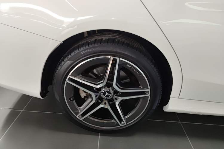 Used Mercedes-Benz C-Class 2020 Facelifted C 260 Estate
