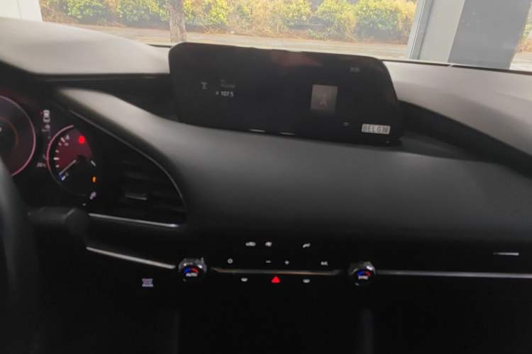 Used Mazda Mazda 3 Axela 2021 2.0L Automatic Zhiyao Edition