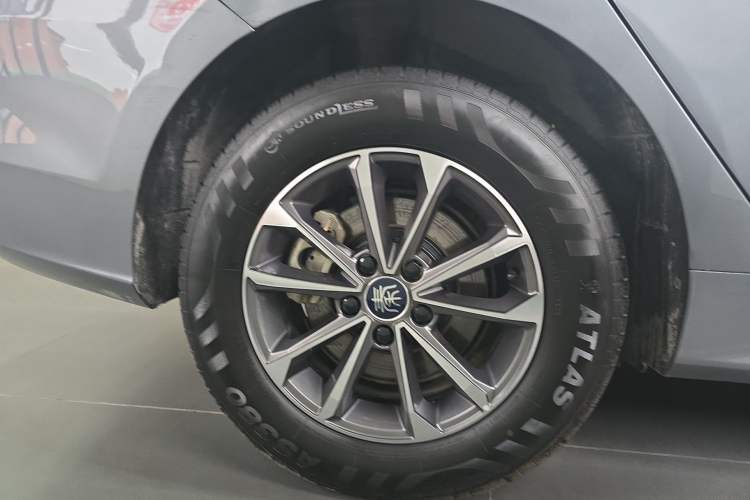 Used BYD Qin PLUS 2024 HONOR Edition DM-i 55KM Leading Model
