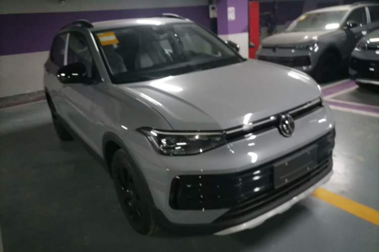 Used Volkswagen Tharu 
