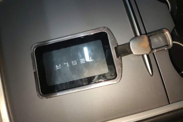 Used Tesla Model Y 2022 Long-Range All-Wheel-Drive Version
