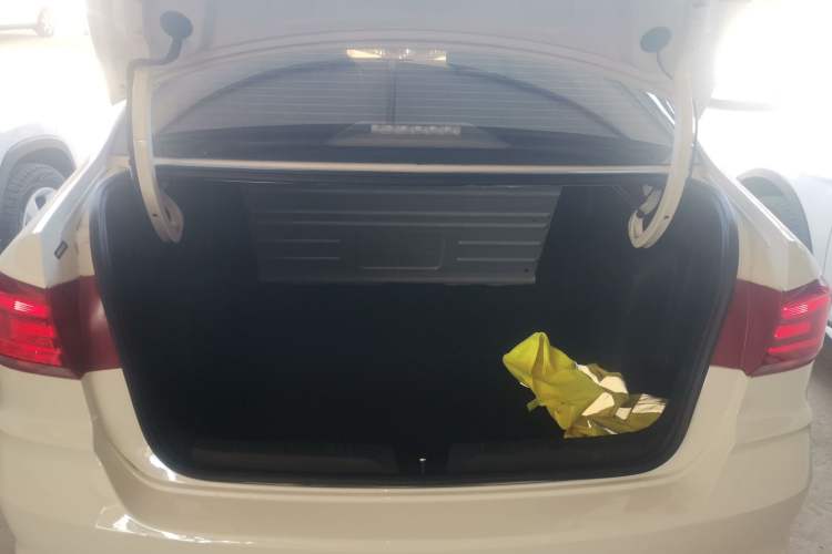 Used Volkswagen Santana 2019 1.5L Manual Fashion Edition China VI Standard
