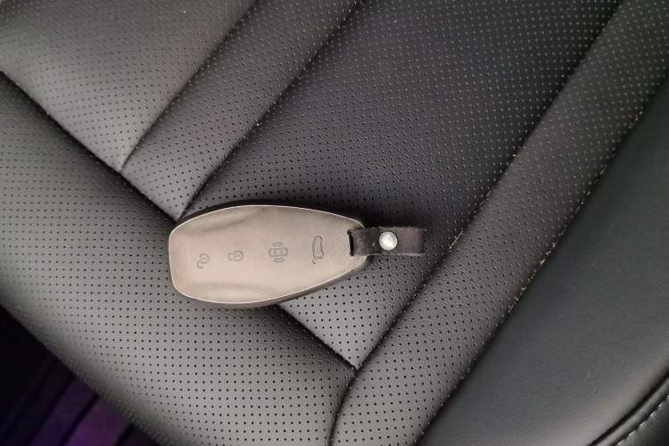 Used Hongqi HS3 2023 1.5T Two-Wheel Drive Shanwei Edition
