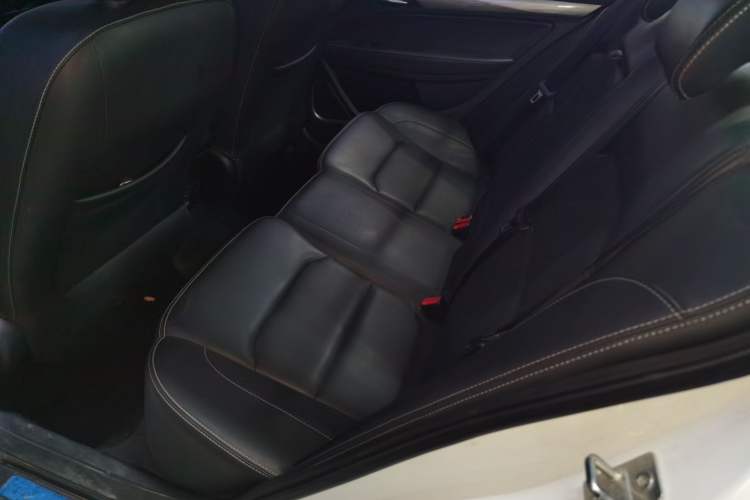 Used Geely Auto Emgrand 2019 Leading Edition 1.5L CVT Upward-Connected Model China VI Standard