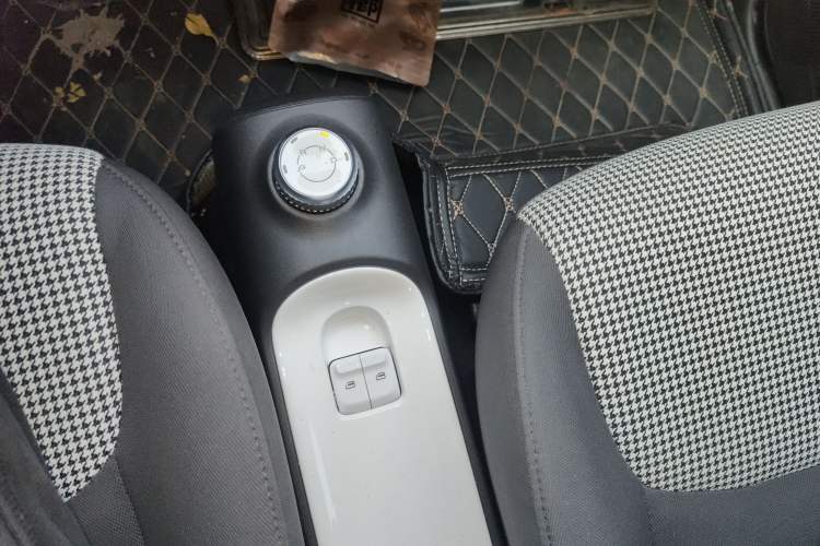 Used Wuling Hongguang MINIEV 2024 3rd Generation 120 km
