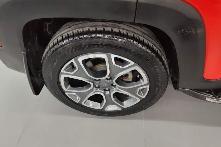 Used  Renegade 2017 180T Automatic Smart Version
