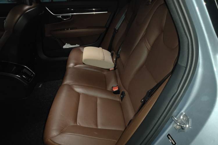 Used Volvo S90 2018 T5 Zhiyuan Edition
