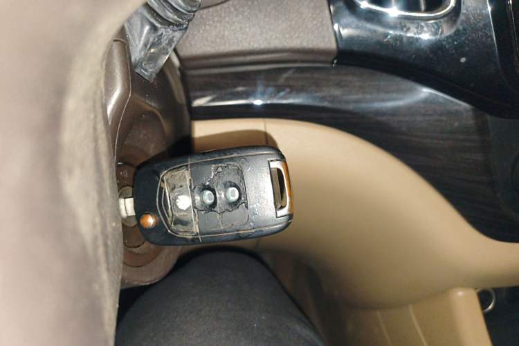 Used Baojun 730 2014 1.5L manual Comfort ESP version 7 seats
