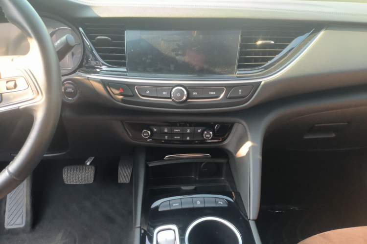 Used Buick Regal 2020 552T Luxury Version