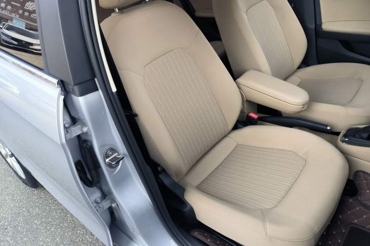 Used Volkswagen Jetta 2015 1.6L Automatic Comfort Model
