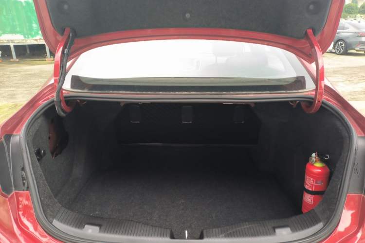 Used Chevrolet Cruze 2017 1.5L Automatic Pioneer Sunroof Edition