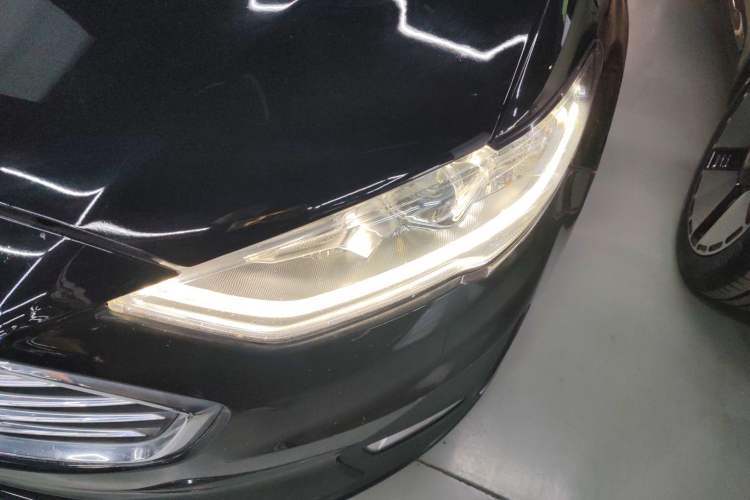 Used Ford Mondeo 2018 EcoBoost 180 Smart Control Fashion Model China V Standard
