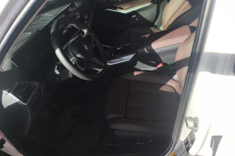 Used BMW i3 2024 eDrive 40 L Midnight Edition
